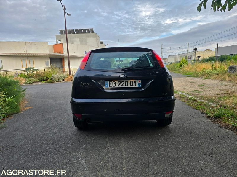 FORD FOCUS 1.6 - ESSENCE - 158 000 KM - Xe hơi: hình 3 FORD FOCUS 1.6 - ESSENCE - 158 000 KM - Xe hơi: hình 3