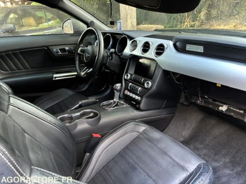 Xe hơi FORD MUSTANG FASTBACK 5.0 V8: hình 6 Xe hơi FORD MUSTANG FASTBACK 5.0 V8: hình 6
