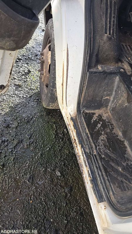 FORD TRANSIT BENNE - 2004 - 197373 KM - 4036-XJ-22 - Xe ben nhỏ: hình 5 FORD TRANSIT BENNE - 2004 - 197373 KM - 4036-XJ-22 - Xe ben nhỏ: hình 5