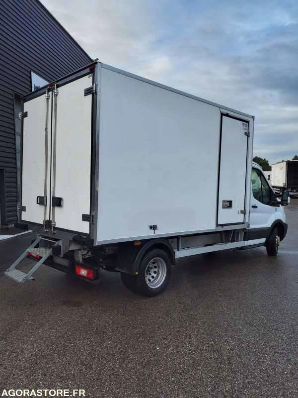 FORD TRANSIT CHASSIS CABINE- 2019- 115879KM - Xe van đông lạnh: hình 3 FORD TRANSIT CHASSIS CABINE- 2019- 115879KM - Xe van đông lạnh: hình 3