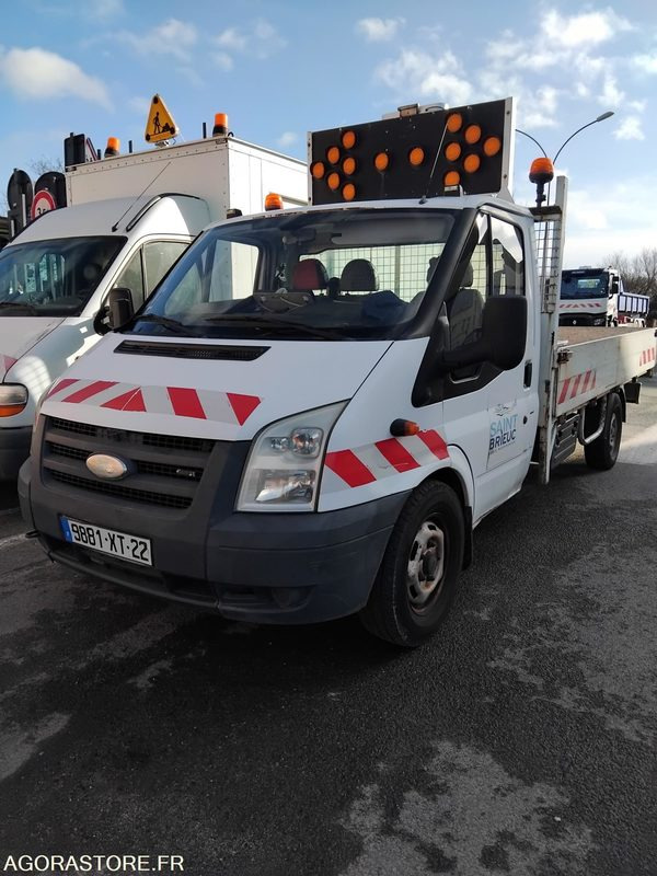 FORD Transit Plateau - Xe ben nhỏ: hình 1 FORD Transit Plateau - Xe ben nhỏ: hình 1