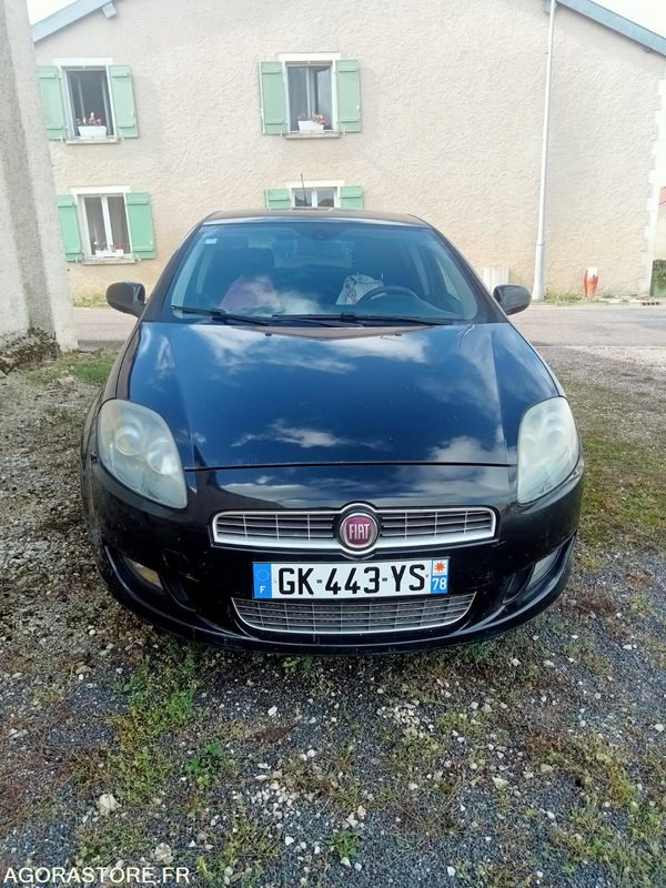 Fiat bravo 1 er mise en circulation 2010 - Xe hơi: hình 1 Fiat bravo 1 er mise en circulation 2010 - Xe hơi: hình 1