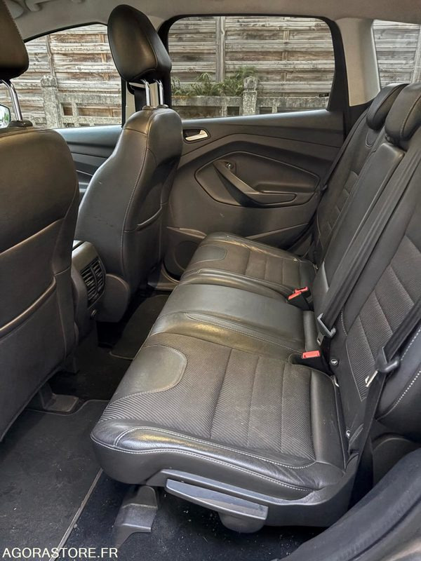 Ford Kuga 2.0l Tdci Powershift 4x4 - 2016 - 270 000km - Xe hơi: hình 5 Ford Kuga 2.0l Tdci Powershift 4x4 - 2016 - 270 000km - Xe hơi: hình 5