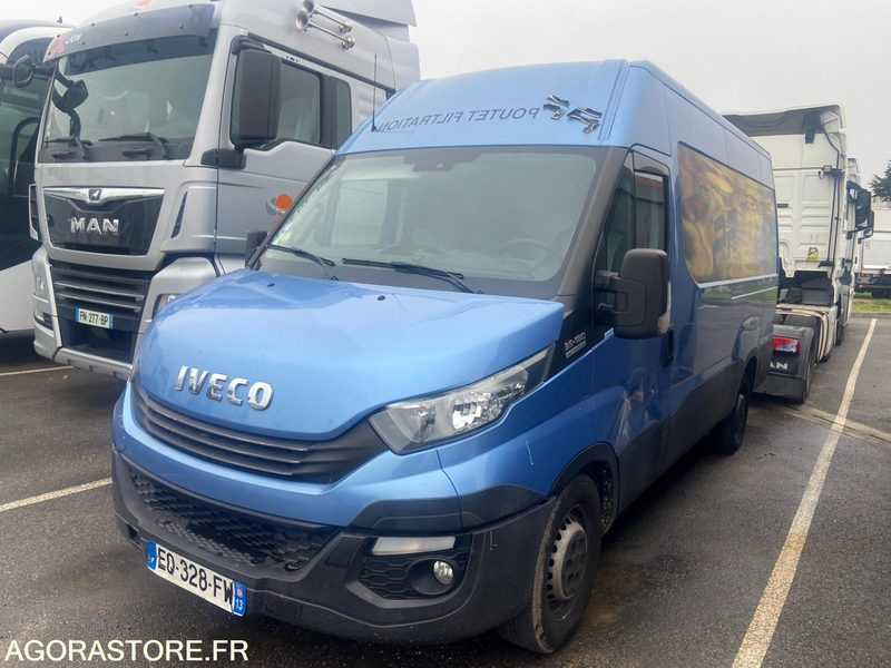 Fourgon Iveco Daily - 2017 - 80000 Kms - Xe van chở hàng: hình 2 Fourgon Iveco Daily - 2017 - 80000 Kms - Xe van chở hàng: hình 2