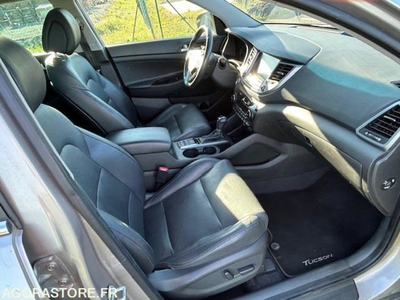 HYUNDAI TUCSON III 1.7 CRDI 141 CH EXECUTIVE 2WD DCT-7 - 2016 - 141 950 kms - SUV: hình 5 HYUNDAI TUCSON III 1.7 CRDI 141 CH EXECUTIVE 2WD DCT-7 - 2016 - 141 950 kms - SUV: hình 5
