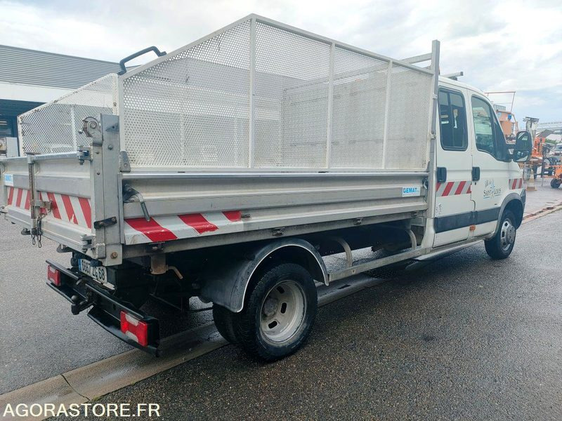 IVECO 35C12D - Xe van chở hàng: hình 3 IVECO 35C12D - Xe van chở hàng: hình 3