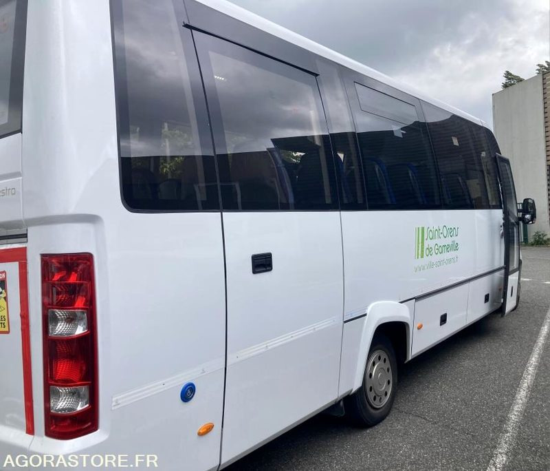IVECO 70C17 DIETRICH CAREBUS - 2014 - 41295 KM - Xe bus mini, Xe van chở khách: hình 4 IVECO 70C17 DIETRICH CAREBUS - 2014 - 41295 KM - Xe bus mini, Xe van chở khách: hình 4