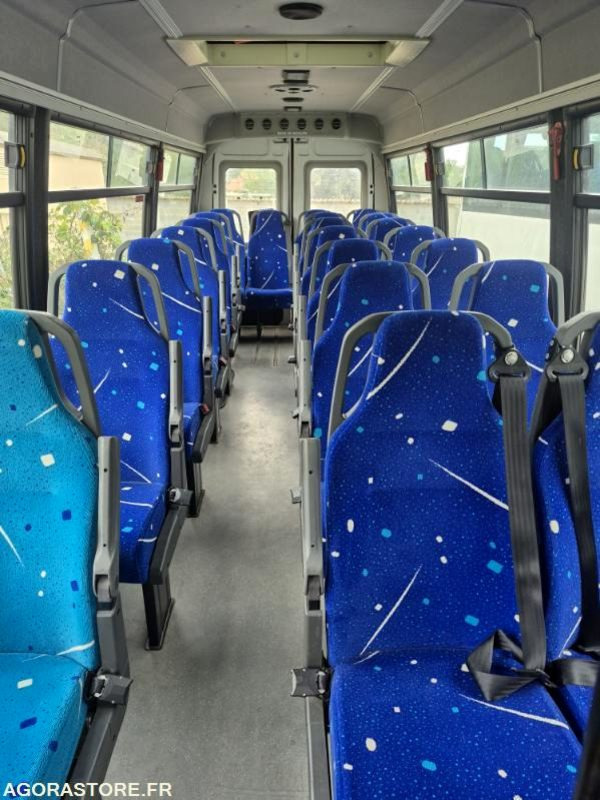 IVECO BUS DAILY N°112039 - Xe bus mini, Xe van chở khách: hình 5 IVECO BUS DAILY N°112039 - Xe bus mini, Xe van chở khách: hình 5