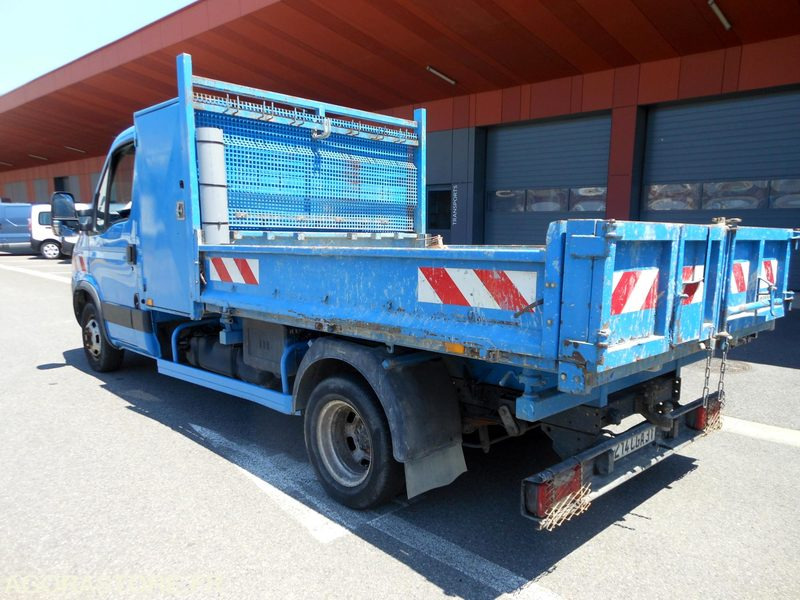 Iveco Daily 35C15 3.0 litres 146cv tri benne - Xe ben nhỏ: hình 4 Iveco Daily 35C15 3.0 litres 146cv tri benne - Xe ben nhỏ: hình 4