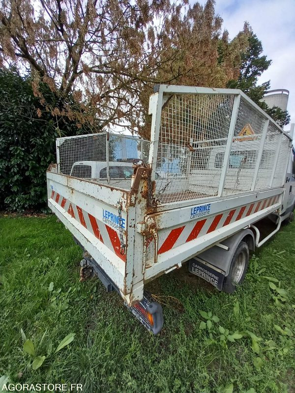 Iveco Daily - DL928JK - Xe van chở hàng: hình 4 Iveco Daily - DL928JK - Xe van chở hàng: hình 4