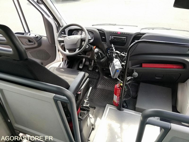 Iveco Daily Line - Xe bus mini, Xe van chở khách: hình 5 Iveco Daily Line - Xe bus mini, Xe van chở khách: hình 5
