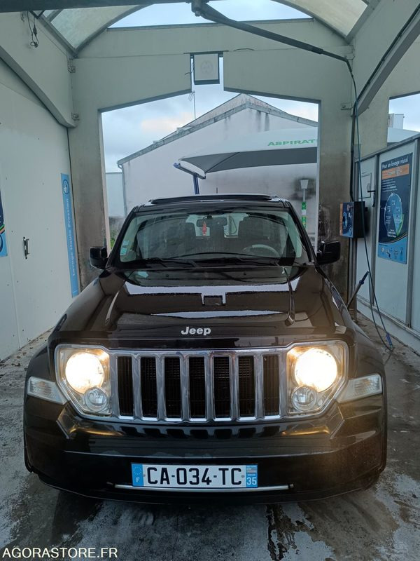 Jeep Cherokee IV 2.8 CRD Jamboree - 2009 - 193 000 KM - Xe hơi: hình 1 Jeep Cherokee IV 2.8 CRD Jamboree - 2009 - 193 000 KM - Xe hơi: hình 1