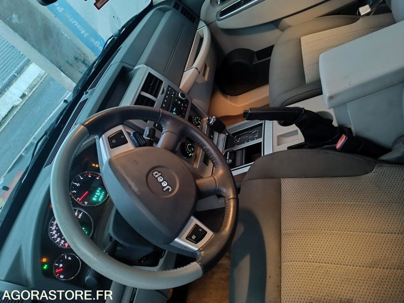 Jeep Cherokee IV 2.8 CRD Jamboree - 2009 - 193 000 KM - Xe hơi: hình 3 Jeep Cherokee IV 2.8 CRD Jamboree - 2009 - 193 000 KM - Xe hơi: hình 3