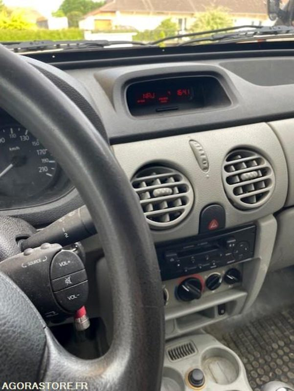 Xe van nhỏ gọn Kangoo utilitaire - 175 000 KMS: hình 8