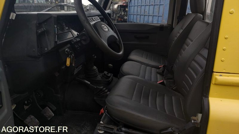 LAND ROVER DEFENDER - 2003 - 98879km - Xe bán tải: hình 5 LAND ROVER DEFENDER - 2003 - 98879km - Xe bán tải: hình 5