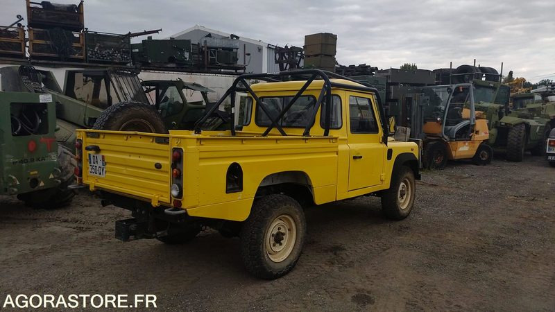 LAND ROVER DEFENDER - 2003 - 98879km - Xe bán tải: hình 3 LAND ROVER DEFENDER - 2003 - 98879km - Xe bán tải: hình 3