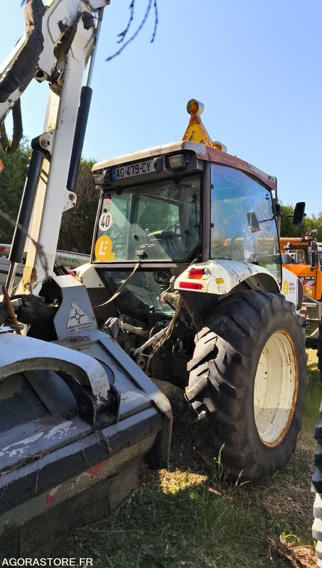 Lot Renault - Tracteur ergos 446 Roto 209 - 2009 et FAUCHEUSE NOREMAT VISIOBRA - Máy cày: hình 5 Lot Renault - Tracteur ergos 446 Roto 209 - 2009 et FAUCHEUSE NOREMAT VISIOBRA - Máy cày: hình 5