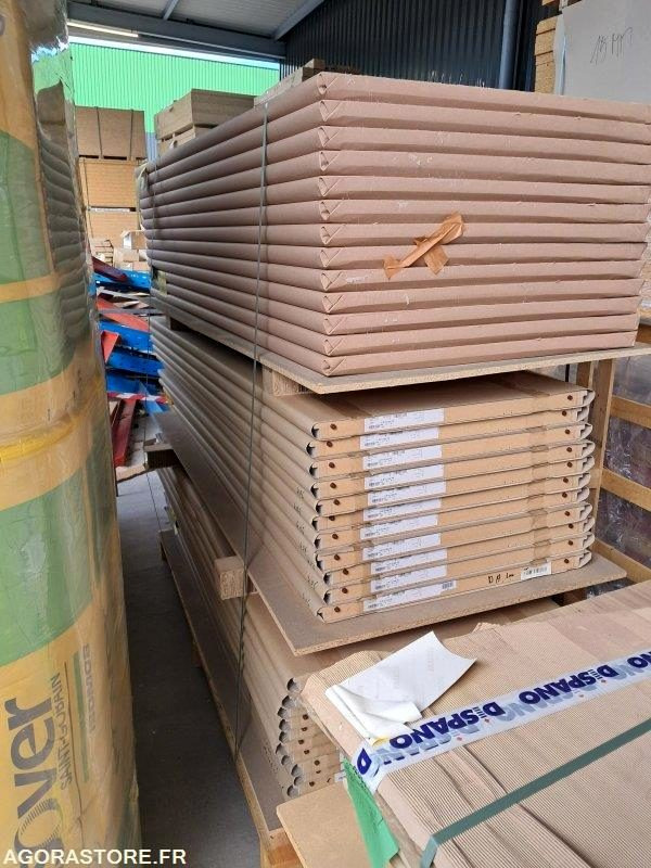 Lot de menuiseries LEBODOORS - Dụng cụ/ Thiết bị: hình 3 Lot de menuiseries LEBODOORS - Dụng cụ/ Thiết bị: hình 3