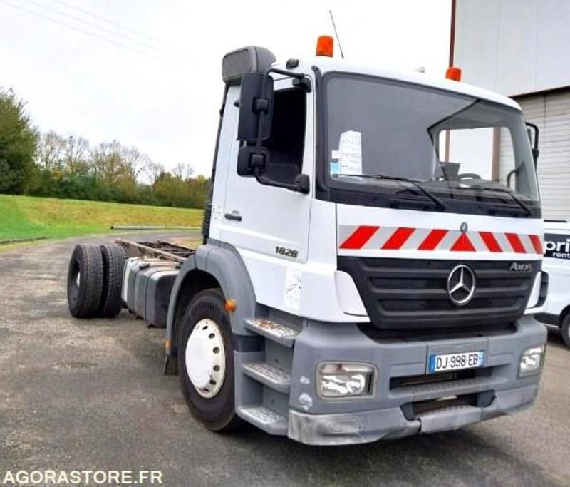 MERCEDES AXOR 1828N - 2002 / 578 610 KM - Xe tải khung gầm: hình 2 MERCEDES AXOR 1828N - 2002 / 578 610 KM - Xe tải khung gầm: hình 2