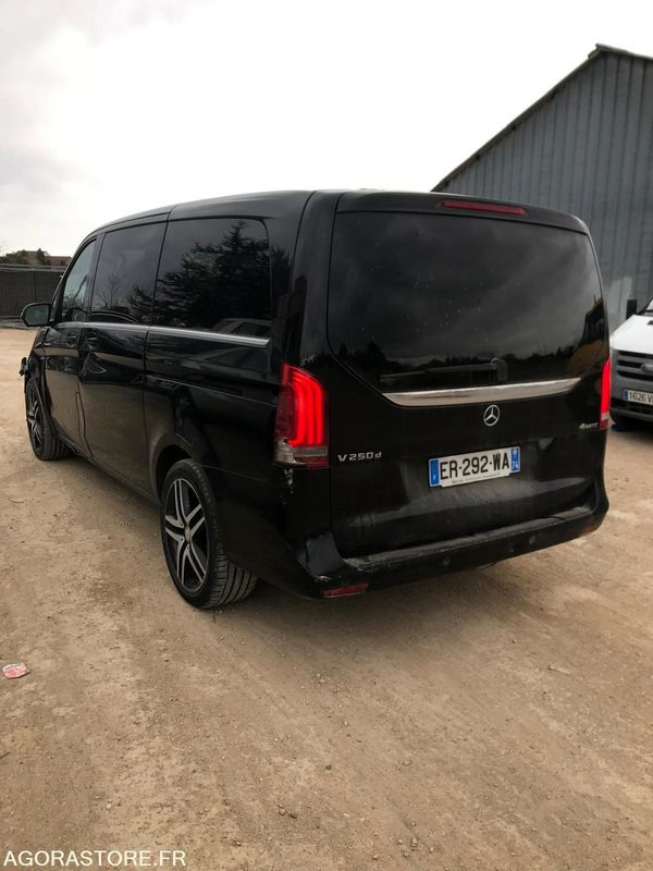 MERCEDES CLASSE V 250cdi 4 MATIC - 2017 / 441000 KM - Xe hơi: hình 2 MERCEDES CLASSE V 250cdi 4 MATIC - 2017 / 441000 KM - Xe hơi: hình 2