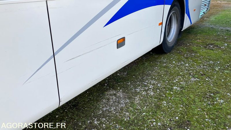 MERCEDES INTOURO N°093285 - Xe buýt trường học: hình 4 MERCEDES INTOURO N°093285 - Xe buýt trường học: hình 4