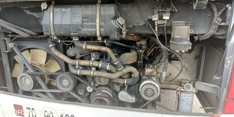 MERCEDES INTOURO N°093300 - Xe buýt trường học: hình 4 MERCEDES INTOURO N°093300 - Xe buýt trường học: hình 4