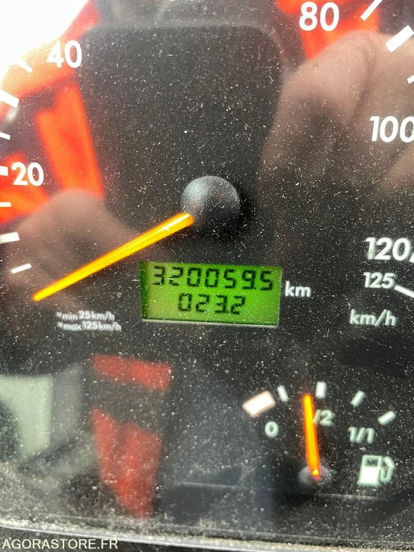 MERCEDES INTOURO N°093303 - Xe buýt trường học: hình 5 MERCEDES INTOURO N°093303 - Xe buýt trường học: hình 5