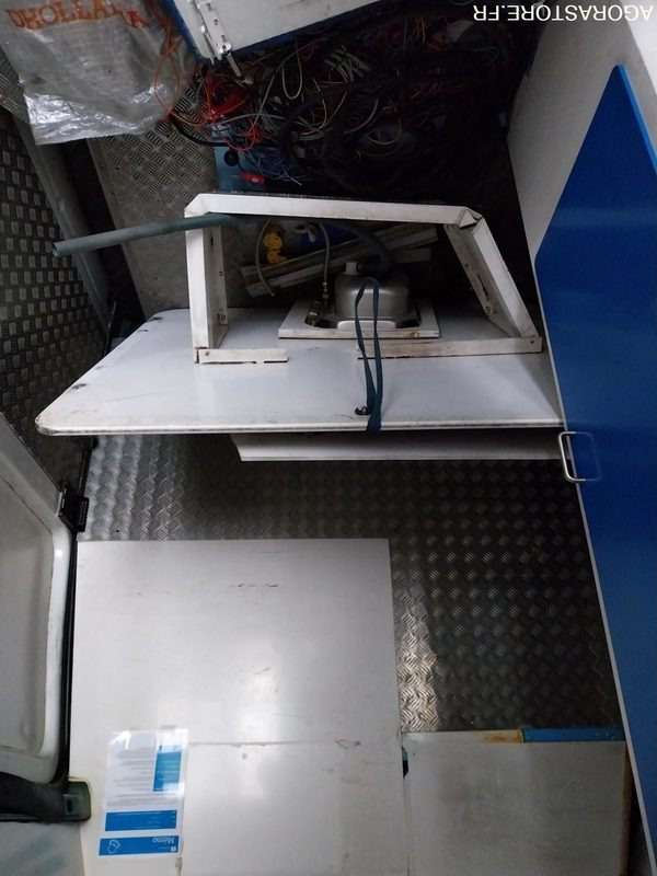 MERCEDES Sprinter 411CDI Fourgon L4 VASP 2004 148238Km ROULANT PRO UNIQUEMENT - Xe van chở hàng: hình 1 MERCEDES Sprinter 411CDI Fourgon L4 VASP 2004 148238Km ROULANT PRO UNIQUEMENT - Xe van chở hàng: hình 1