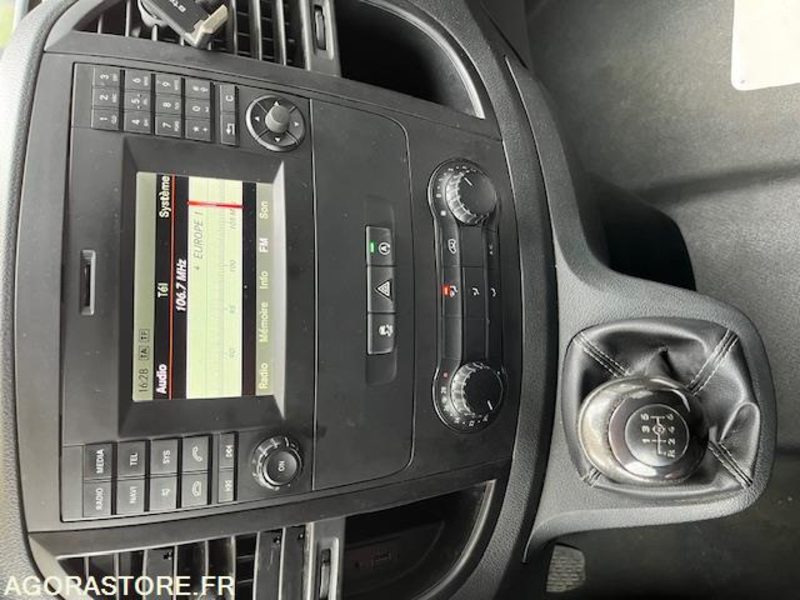 MERCEDES VITO MIXTO 116 CDI LONG 5 PLACES - 2021 - 193 000km - Xe van chở hàng: hình 4 MERCEDES VITO MIXTO 116 CDI LONG 5 PLACES - 2021 - 193 000km - Xe van chở hàng: hình 4
