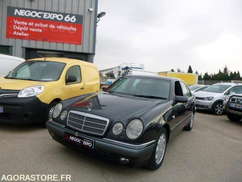 MERCEDES classe E 420 v8 W210 - 1996 - immatriculation espagnole - Xe hơi: hình 4 MERCEDES classe E 420 v8 W210 - 1996 - immatriculation espagnole - Xe hơi: hình 4