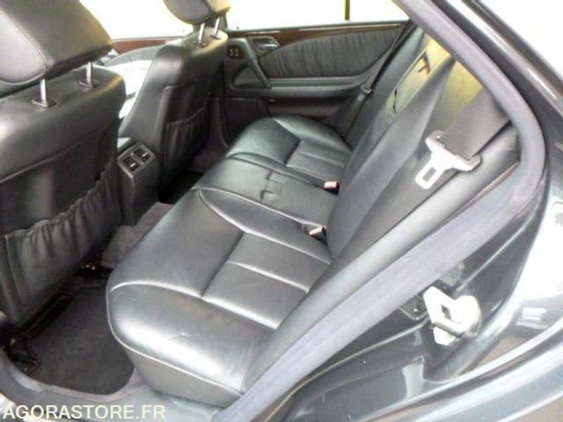 Xe hơi MERCEDES classe E 420 v8 W210 - 1996 - immatriculation espagnole vente pour pro: hình 8
