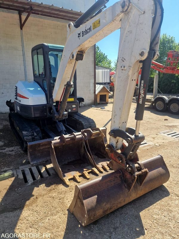MINI PELLE SUR CHENILLE CAOUTCHOUC BOBCAT 5T E45 AVEC 3 GODETS - 2017 - 1715h - Máy xúc mini: hình 1 MINI PELLE SUR CHENILLE CAOUTCHOUC BOBCAT 5T E45 AVEC 3 GODETS - 2017 - 1715h - Máy xúc mini: hình 1