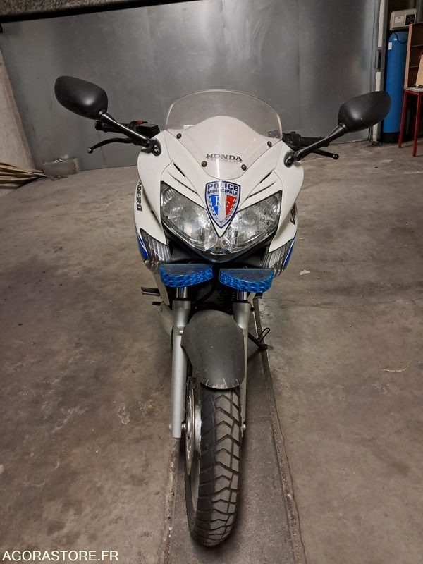MOTO HONDA VARADERO 125 - Xe máy: hình 3 MOTO HONDA VARADERO 125 - Xe máy: hình 3