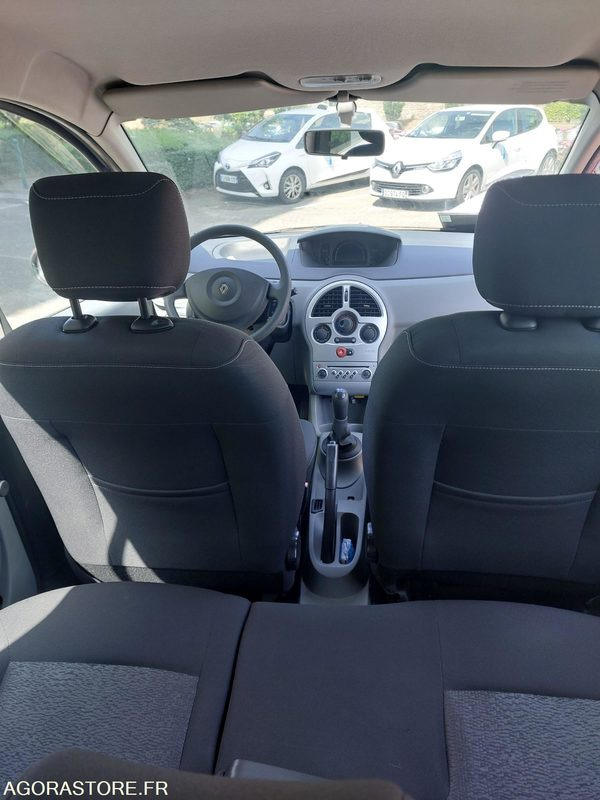 Renault Modus Rouge de 2010 65460km - Véhicule Défaillant - Máy móc khác: hình 4 Renault Modus Rouge de 2010 65460km - Véhicule Défaillant - Máy móc khác: hình 4