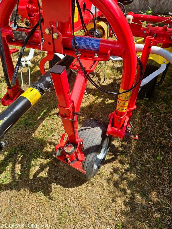 Faneuse Pottinger Hit4.47 année 2017 - Máy móc nông nghiệp: hình 4 Faneuse Pottinger Hit4.47 année 2017 - Máy móc nông nghiệp: hình 4