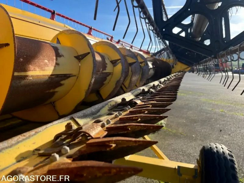 Máy móc nông nghiệp MOISSONNEUSE BATTEUSE NEW HOLLAND CR 8.80 - 2017 / 1847 HEURES: hình 14 Máy móc nông nghiệp MOISSONNEUSE BATTEUSE NEW HOLLAND CR 8.80 - 2017 / 1847 HEURES: hình 14