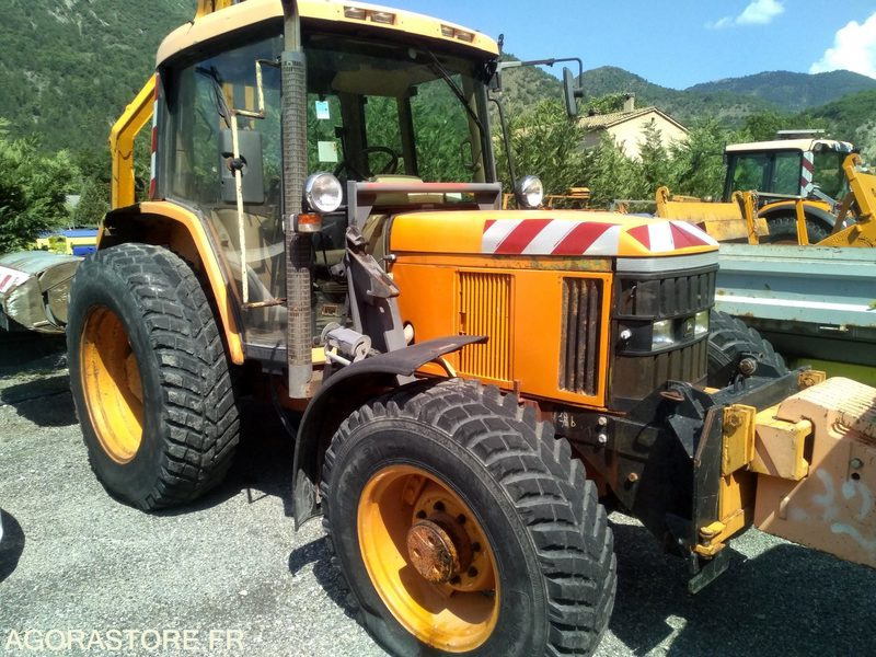Tracteur John Deere 6220 4X4 - 2006 - 10558 heures avec épareuse NOREMAT Tonica - Máy móc nông nghiệp: hình 1 Tracteur John Deere 6220 4X4 - 2006 - 10558 heures avec épareuse NOREMAT Tonica - Máy móc nông nghiệp: hình 1