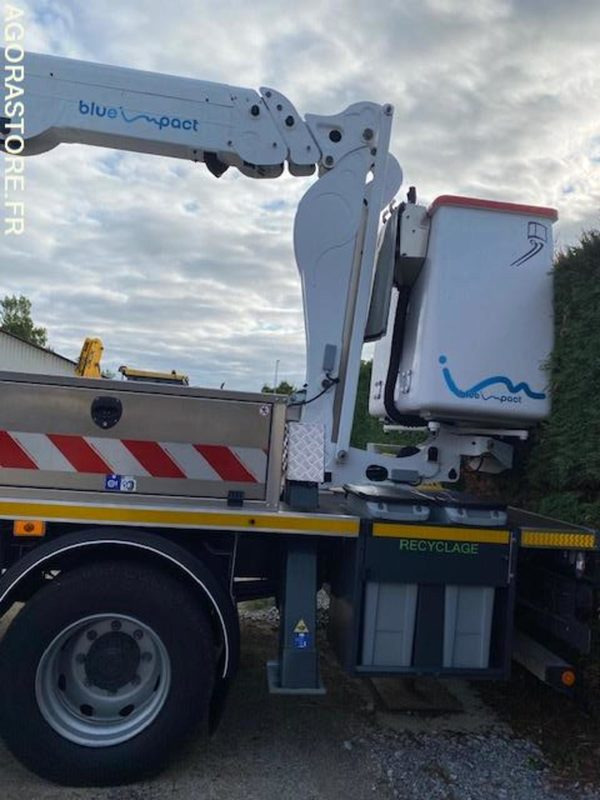 Nacelle Renault D - carrosserie France Elevateurs juin 2025 - NEUF - Nền bục trên không gắn trên xe tải: hình 2 Nacelle Renault D - carrosserie France Elevateurs juin 2025 - NEUF - Nền bục trên không gắn trên xe tải: hình 2