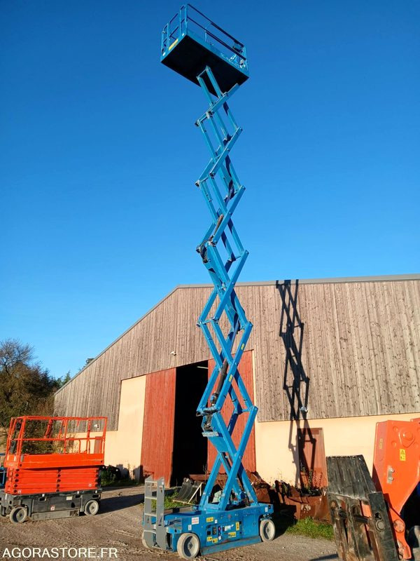 Nacelle ciseaux électrique 14M Genie GS 4047 - Nền bục trên không: hình 1 Nacelle ciseaux électrique 14M Genie GS 4047 - Nền bục trên không: hình 1