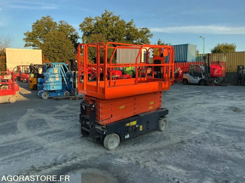 Nacelle electrique à ciseaux 12 m GENIE GS3246 - Máy nâng người hình kéo: hình 1 Nacelle electrique à ciseaux 12 m GENIE GS3246 - Máy nâng người hình kéo: hình 1