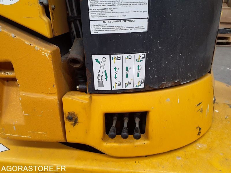 Nacelles à mât vertical GROVE TOUCAN 861 - Nền bục trên không: hình 5 Nacelles à mât vertical GROVE TOUCAN 861 - Nền bục trên không: hình 5