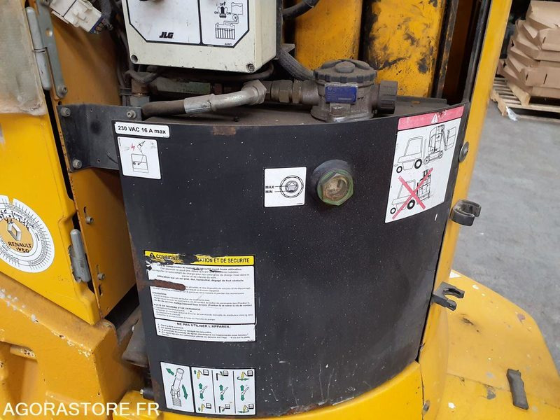 Nacelles à mât vertical GROVE TOUCAN 861 - Nền bục trên không: hình 4 Nacelles à mât vertical GROVE TOUCAN 861 - Nền bục trên không: hình 4