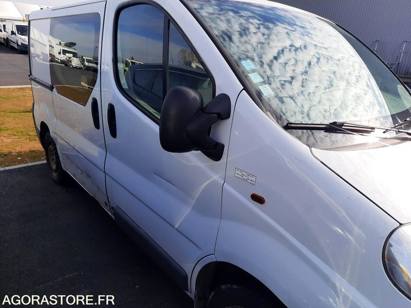 OPEL VIVARO - 2011 - 112 800KM - Xe van chở hàng: hình 4 OPEL VIVARO - 2011 - 112 800KM - Xe van chở hàng: hình 4