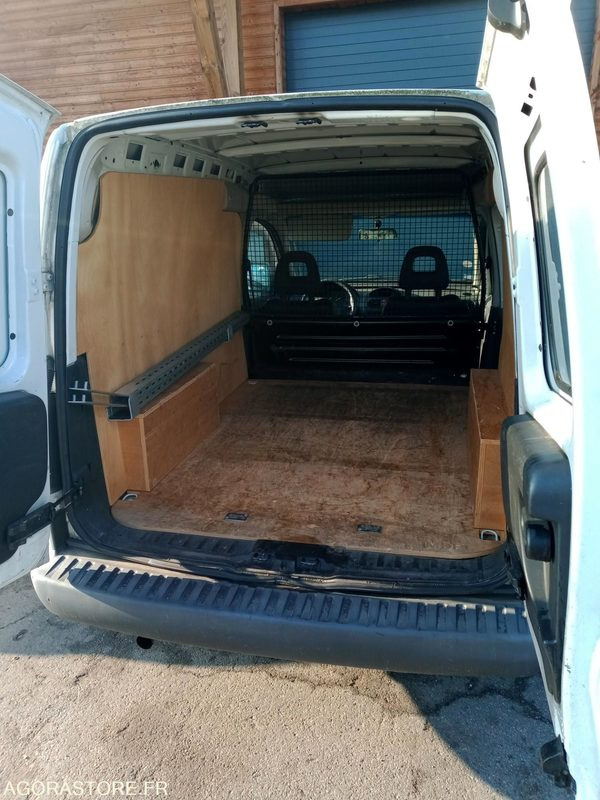 Opel Combo - Xe van nhỏ gọn: hình 3 Opel Combo - Xe van nhỏ gọn: hình 3