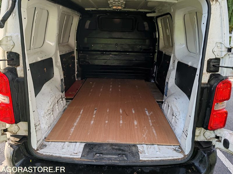 Opel vivaro - Xe van nhỏ gọn: hình 3 Opel vivaro - Xe van nhỏ gọn: hình 3
