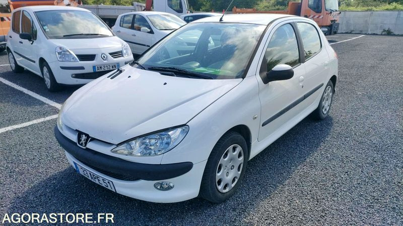 PEUGEOT 206 - 2005 - 209619kms - Xe hơi: hình 1 PEUGEOT 206 - 2005 - 209619kms - Xe hơi: hình 1