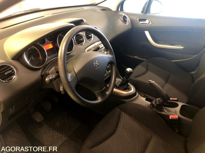 PEUGEOT 308 ANNEE 2010 5P 1.6 HDI DIESEL Boite manuelle 150000km - Xe hơi: hình 4 PEUGEOT 308 ANNEE 2010 5P 1.6 HDI DIESEL Boite manuelle 150000km - Xe hơi: hình 4
