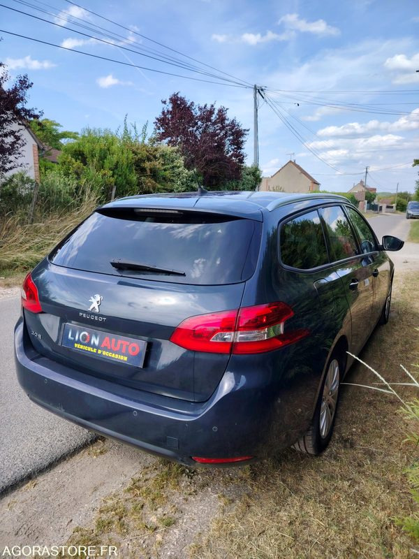 PEUGEOT 308 SW 1.2i PURETECH - 2019 - 68 590 KM - Xe hơi: hình 3 PEUGEOT 308 SW 1.2i PURETECH - 2019 - 68 590 KM - Xe hơi: hình 3
