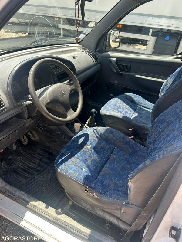 PEUGEOT PARTNER 1.9D 69CV 1999 273780KMS - Xe van nhỏ gọn: hình 5 PEUGEOT PARTNER 1.9D 69CV 1999 273780KMS - Xe van nhỏ gọn: hình 5