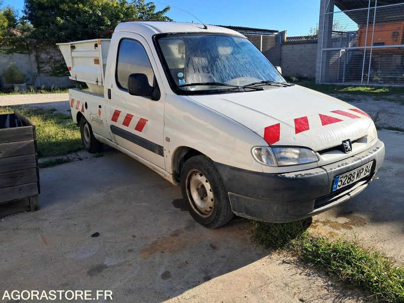PEUGEOT PARTNER BENNE - Xe van nhỏ gọn: hình 2 PEUGEOT PARTNER BENNE - Xe van nhỏ gọn: hình 2